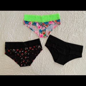 Victoria’s Secret Low Rise Hiphuggers Lot of 3 NWT